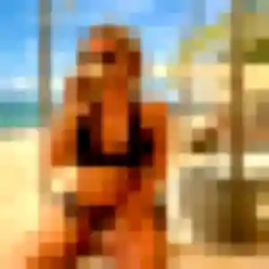 Akua, fille de 30 ans cherche plan cul à Tourch