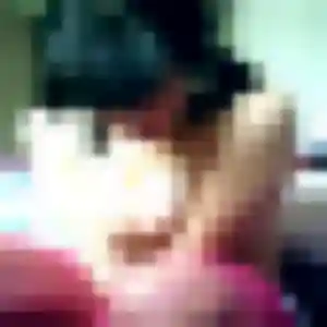Fanny, 33 ans, connectée à Trans-en-Provence pour une rencontre coquine