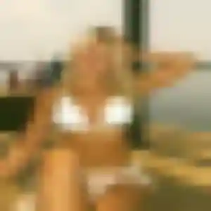 Daphné, 27 ans, en ligne à Tressange pour un plan cul