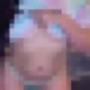 Kadiatou, 23 ans, connectée à Ussac pour une rencontre coquine