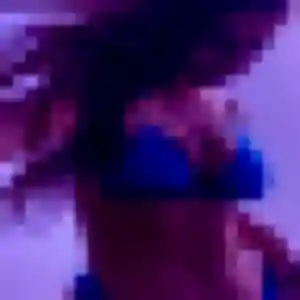Stella, femme de 24 ans propose plan cul à Valenton