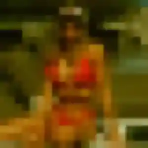Naïma de Valines, 37 ans - plan cul discret