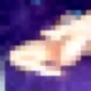 Découvre Latifa, 28 ans à Valloire en privé