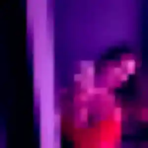 Axelle, 25 ans, connectée à Vanosc pour un plan cul
