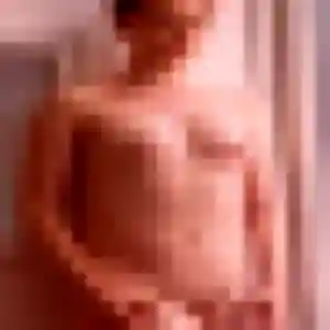 Contacte Téning, 31 ans à Villamblard en privé